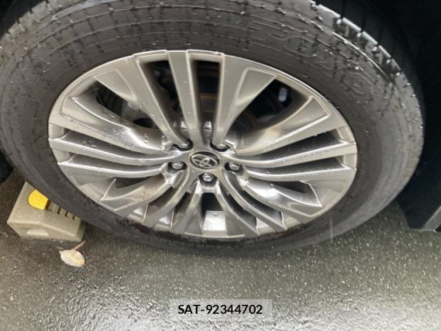 Toyota HARRIER 2023-04 7616789-6