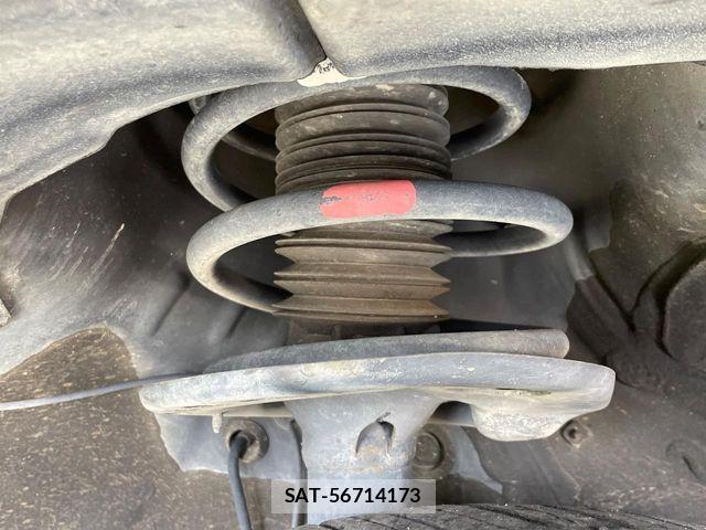 Toyota HARRIER 2015-09 7616834-17