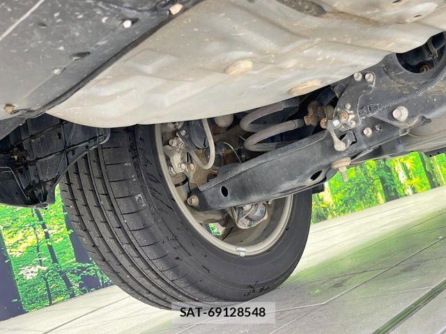 Toyota HARRIER 2017-07 7616827-19