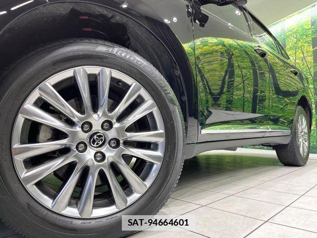 Toyota HARRIER 2018-04 7785272-12
