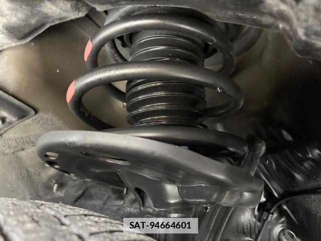 Toyota HARRIER 2018-04 7785272-19