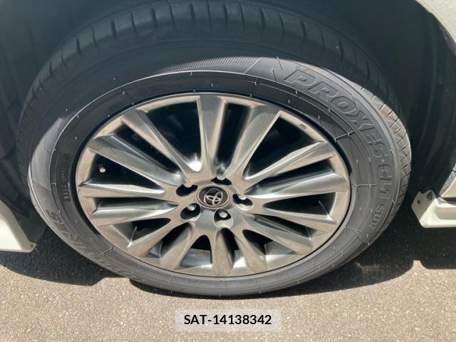 Toyota HARRIER 2018-11 7876663-11