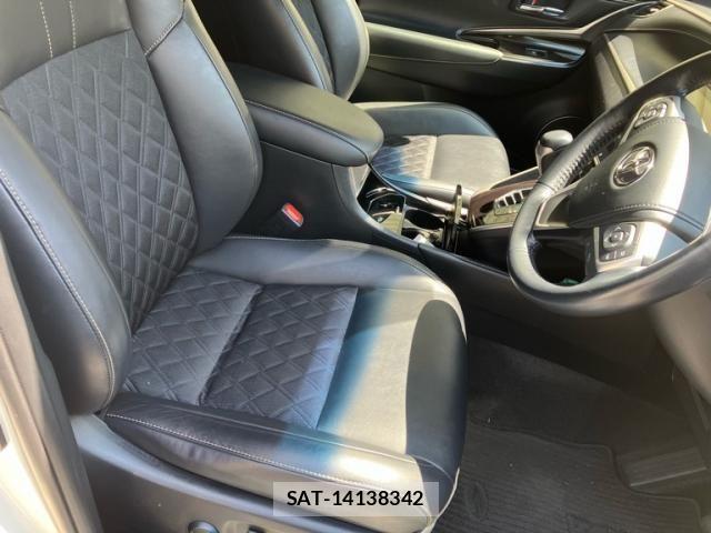 Toyota HARRIER 2018-11 7876663-18