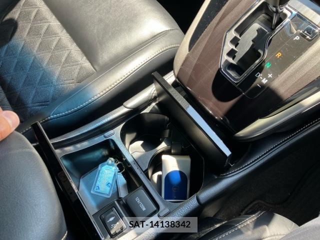 Toyota HARRIER 2018-11 7876663-25