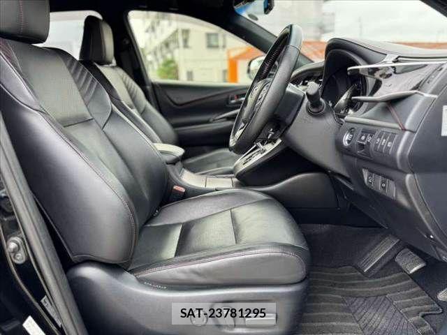 Toyota HARRIER 2017-07 7961893-15