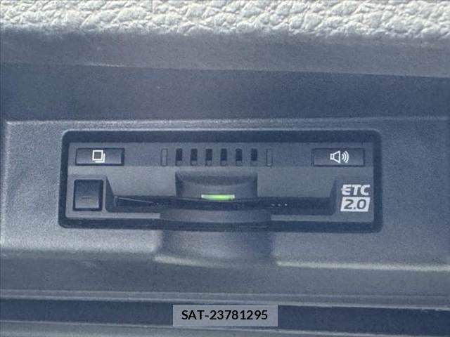 Toyota HARRIER 2017-07 7961893-27