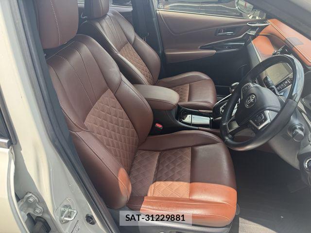 Toyota HARRIER 2018-01 7979368-12