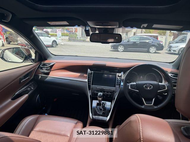 Toyota HARRIER 2018-01 7979368-2