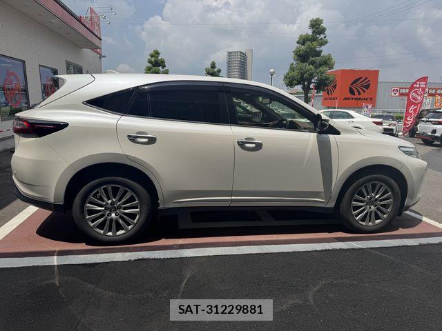 Toyota HARRIER 2018-01 7979368-3