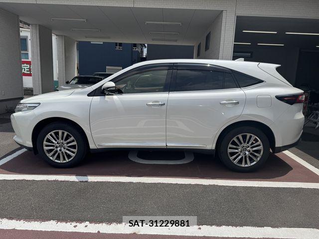 Toyota HARRIER 2018-01 7979368-4
