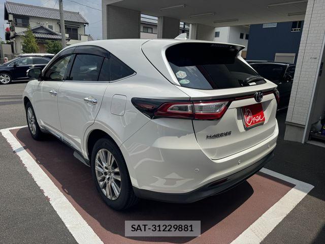Toyota HARRIER 2018-01 7979368-8