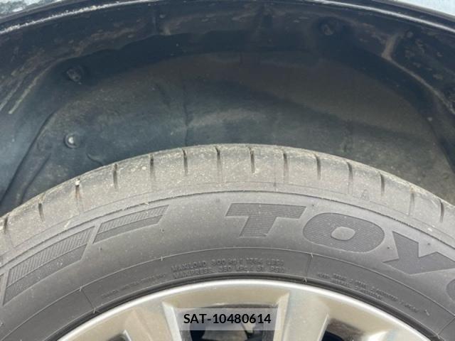 Toyota HARRIER 2019-06 7979358-12