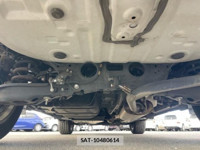 Toyota HARRIER 2019-06 7979358-22