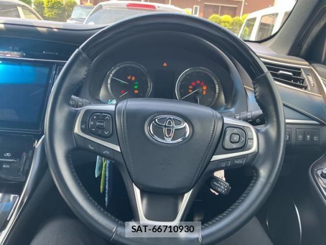 Toyota HARRIER 2018-05 7979369-16