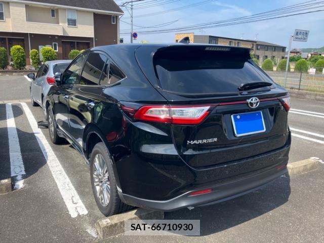 Toyota HARRIER 2018-05 7979369-3