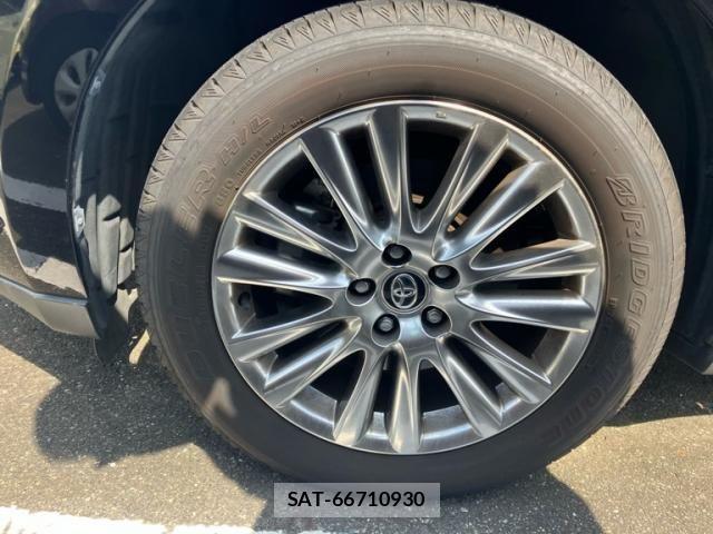 Toyota HARRIER 2018-05 7979369-8