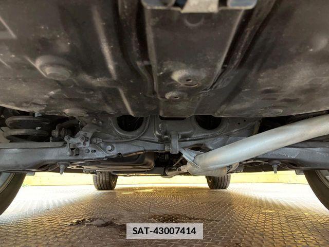 Toyota HARRIER 2017-07 7979367-18