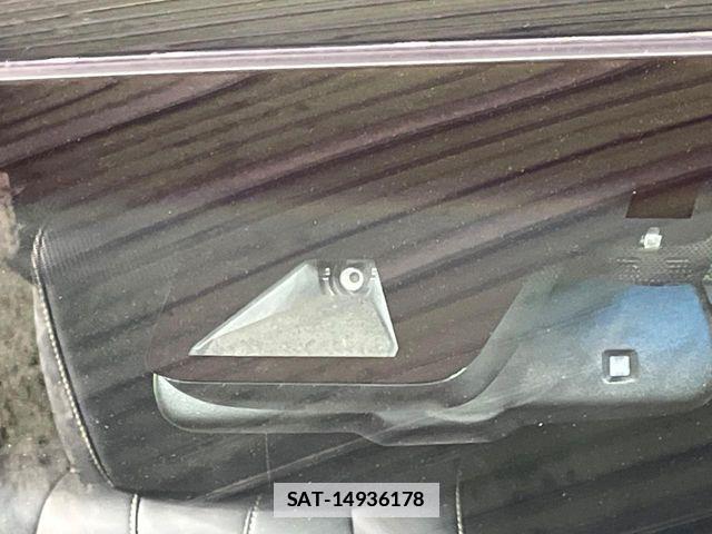 Toyota HARRIER 2018-11 7979365-2