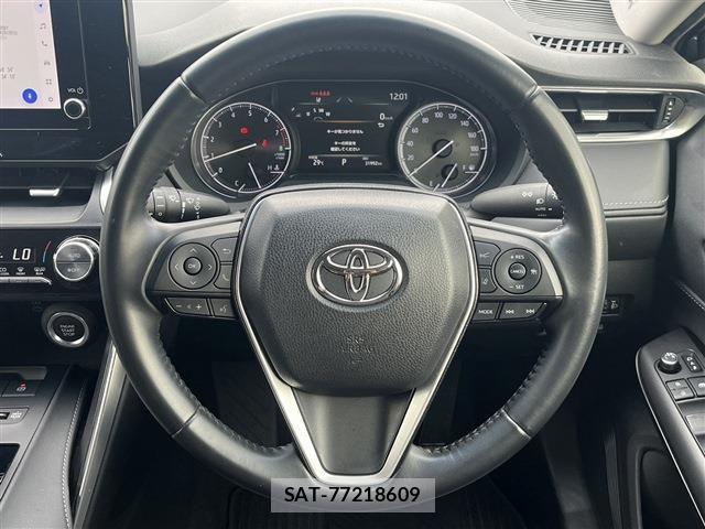 Toyota HARRIER 2023-06 8035786-17