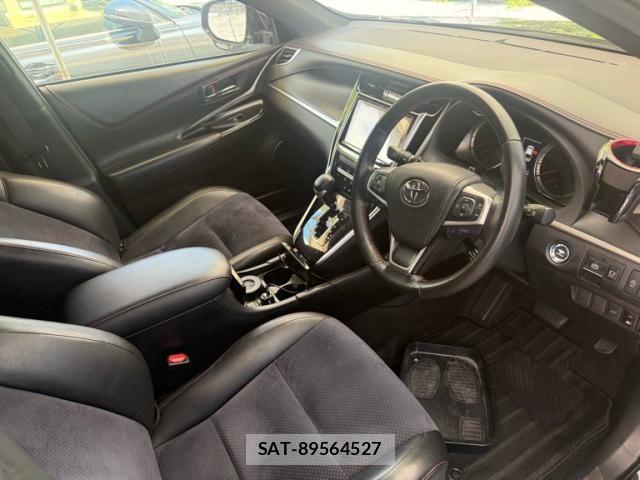 Toyota HARRIER 2019-04 8035778-10
