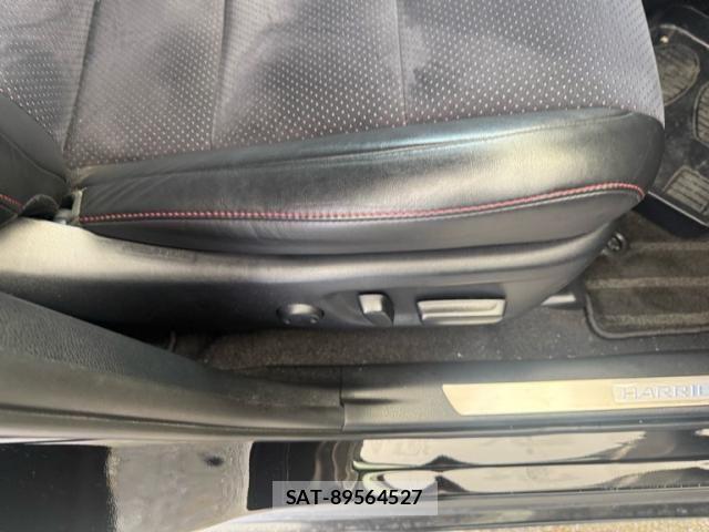 Toyota HARRIER 2019-04 8035778-12