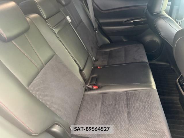 Toyota HARRIER 2019-04 8035778-13