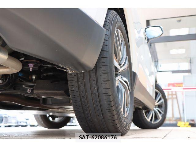 Toyota HARRIER 2023-04 8035770-26