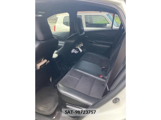 Toyota HARRIER 2015-12 8035799-9