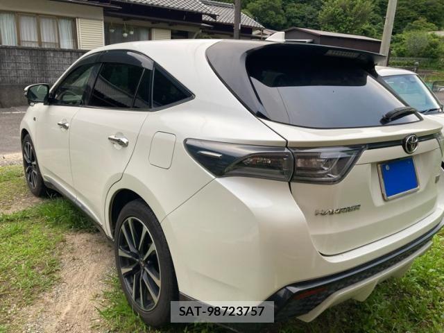Toyota HARRIER 2015-12 8035799-3