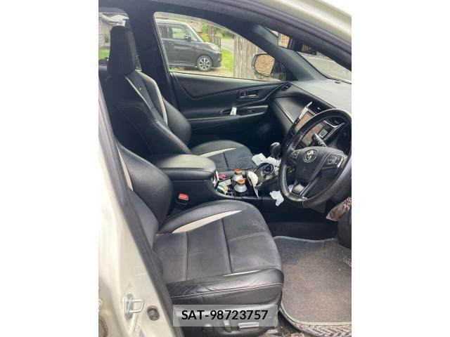 Toyota HARRIER 2015-12 8035799-6