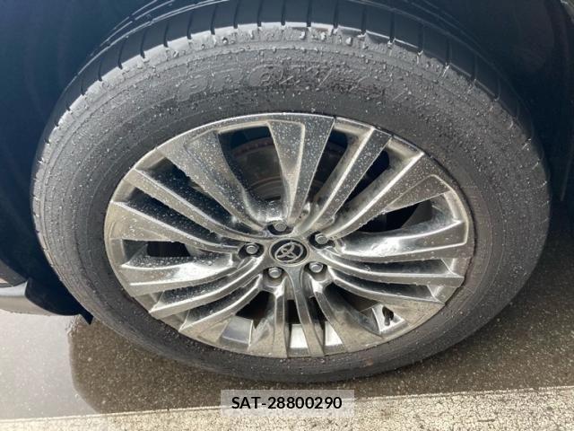Toyota HARRIER 2023-07 8035765-4