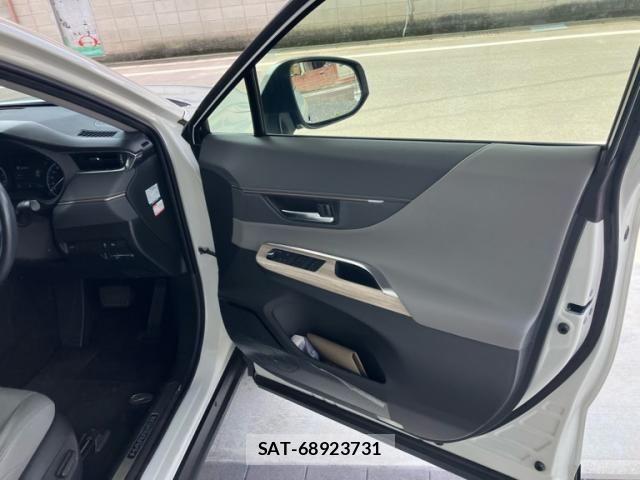 Toyota HARRIER 2022-09 8048589-9