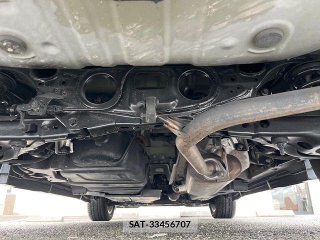 Toyota HARRIER 2017-06 8073886-18