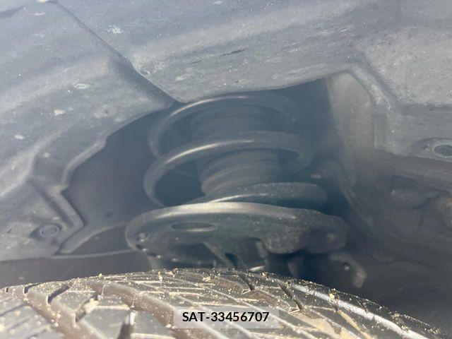 Toyota HARRIER 2017-06 8073886-19