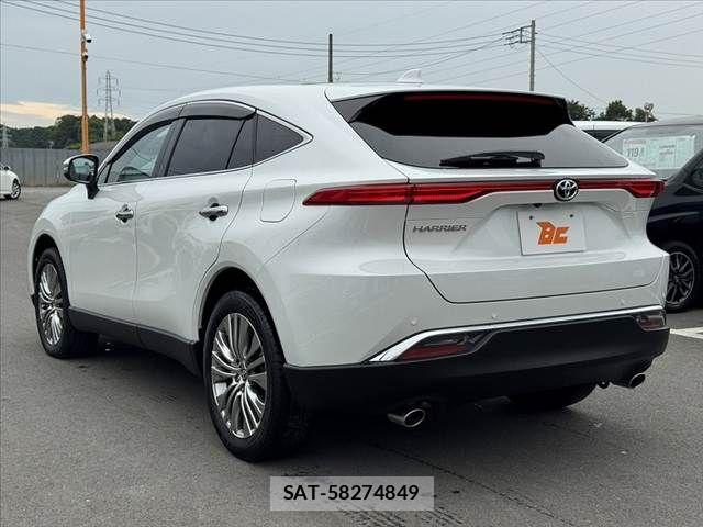 Toyota HARRIER 2024-08 8073869-12