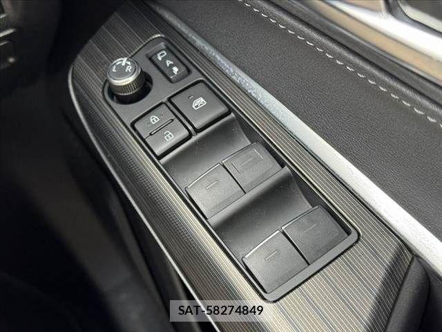 Toyota HARRIER 2024-08 8073869-24