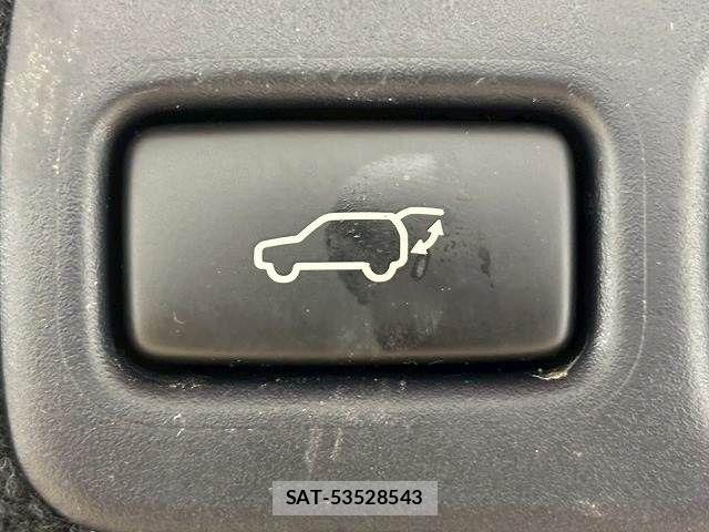 Toyota HARRIER 2017-06 8073887-4