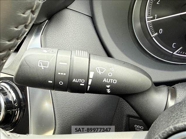 Toyota HARRIER 2021-02 8099374-27