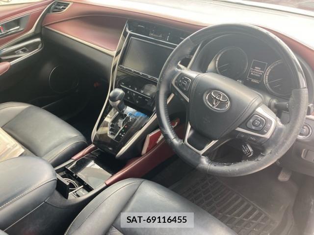 Toyota HARRIER 2017-07 8099394-12