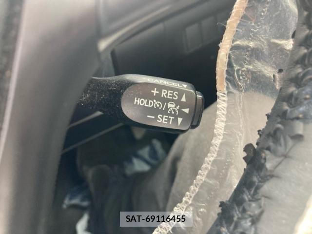 Toyota HARRIER 2017-07 8099394-17