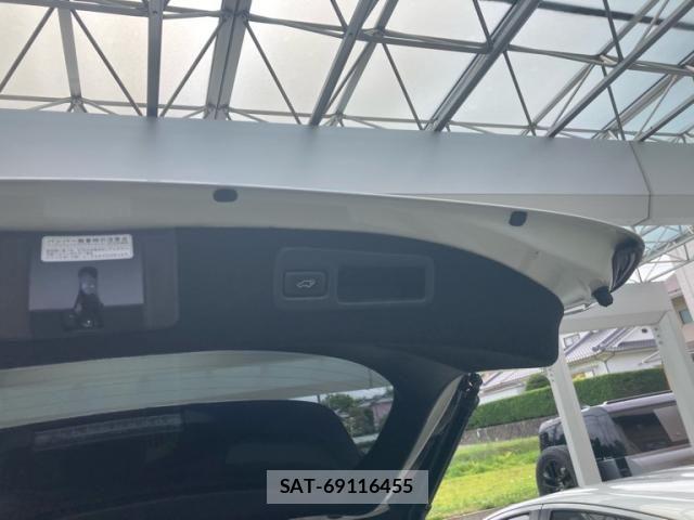 Toyota HARRIER 2017-07 8099394-26