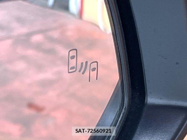 Toyota HARRIER 2023-07 8099352-6