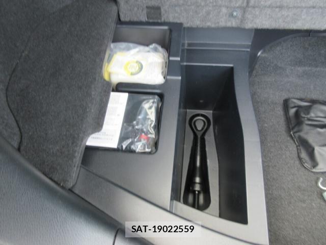 Toyota HARRIER 2015-07 8099407-27