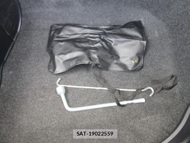 Toyota HARRIER 2015-07 8099407-28
