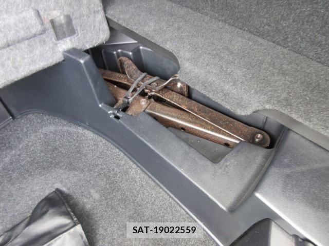 Toyota HARRIER 2015-07 8099407-29