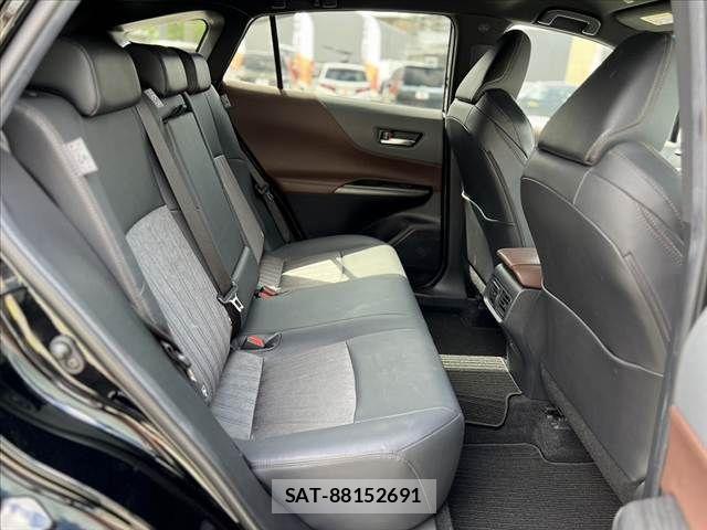 Toyota HARRIER 2023-08 8099363-17