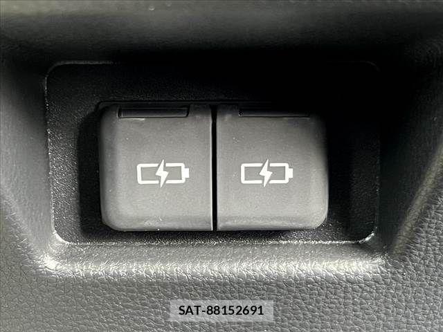 Toyota HARRIER 2023-08 8099363-27