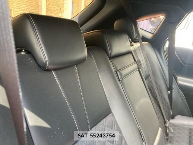 Toyota HARRIER 2018-04 8099382-5