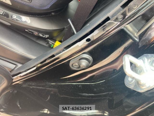 Toyota HARRIER 2017-06 8099398-12