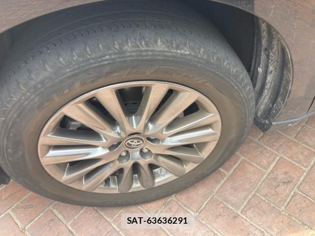 Toyota HARRIER 2017-06 8099398-16